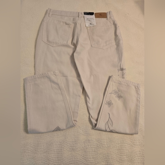 NWT Ralph Lauren Ladies Cream Relaxed Fit Tapered Mid Rise Jeans - Picture 3 of 11